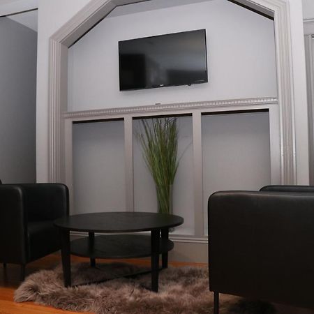 A Stylish Stay With A King Bed And Heated Floors #27 Бруклін Екстер'єр фото